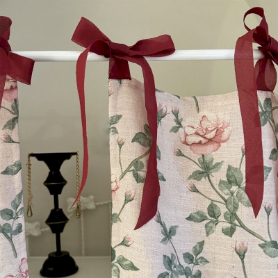 Rideau Brise-Bise à Nouettes avec Motif Rose