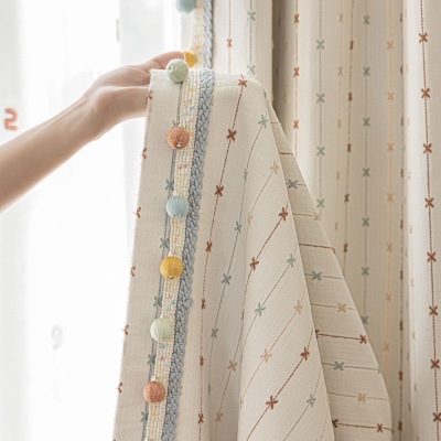 Rideau Enfant Occultant Sur Mesure STELLA, Tissu Chenille, Petites Croix Brodées
