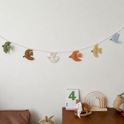 Décoration Murale Chambre d’Enfant PLUMETTE, Guirlande d’Oiseaux en Tissu, 2,2 m