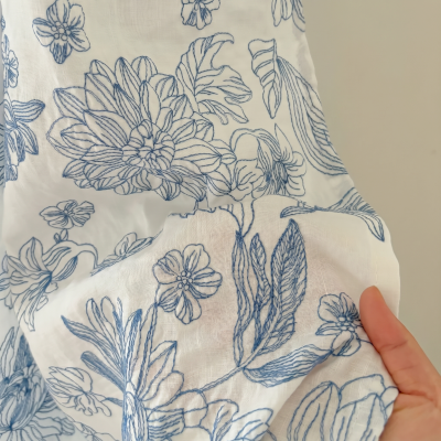 Rideau Sur Mesure LIRÉA, Tissu Lin Mélangé, Broderie Botanique Bleu Porcelaine