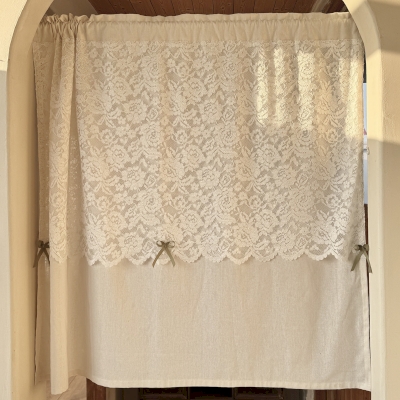Cafe curtain in cotton-linen blend, floral lace and bows, country chic style
